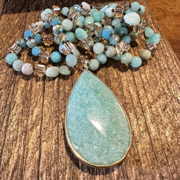 Bohemian Natural Green Pendant‎ Necklace with Rock Crystal Beads - Handcrafted G - Picture 4 of 6